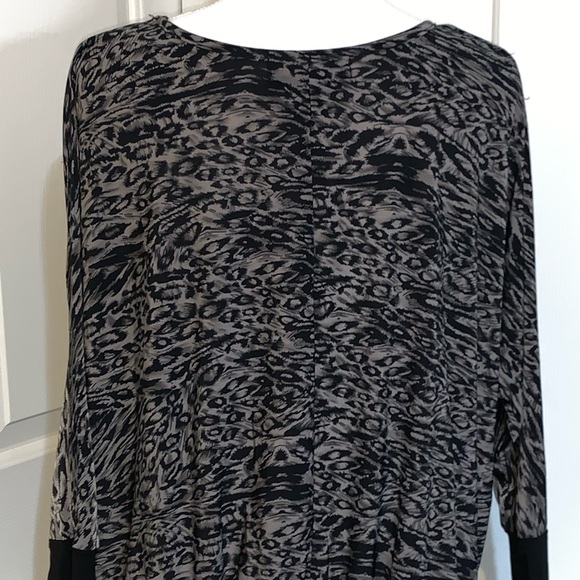 3/$10 🔆 Animal Print Cold Shoulder Top - Picture 4 of 7